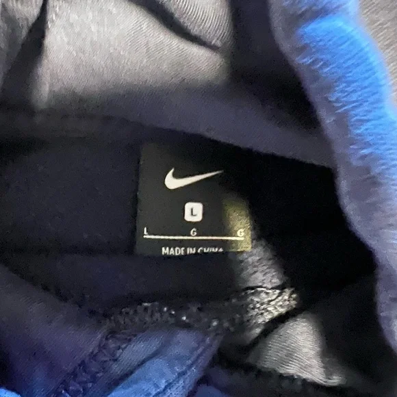 Nikes men’s Utah Jazz Hoodie - Picture 2 of 6